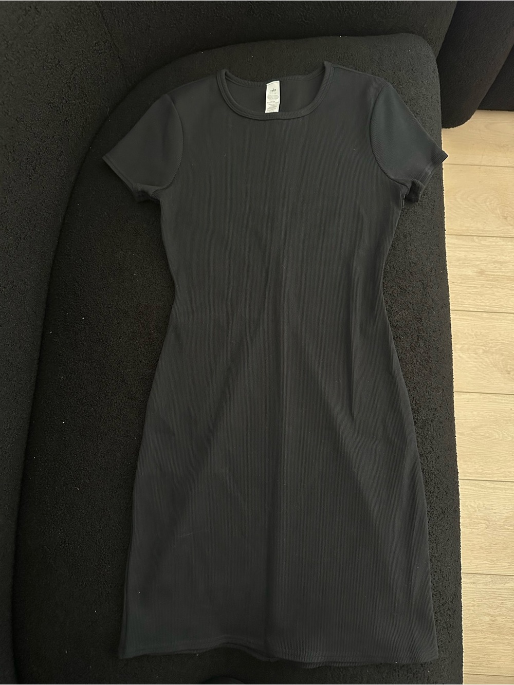 ALO Yoga Goddess Ribbed Short-Sleeve Mini Dress-Black